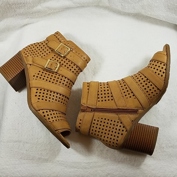 Mountain Sole NEW Peep-toe Bootie Size 7.5 - Picture 2 of 8